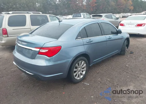 2011 Chrysler 200 Touring из США, поврежденный, VIN 1C3BC1FB2BN585673